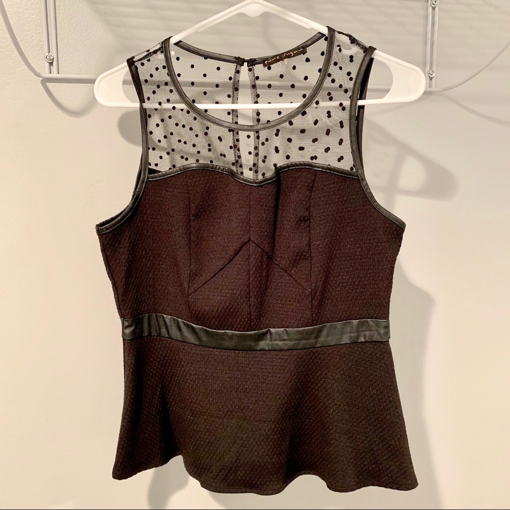 Black peplum top ⚫️